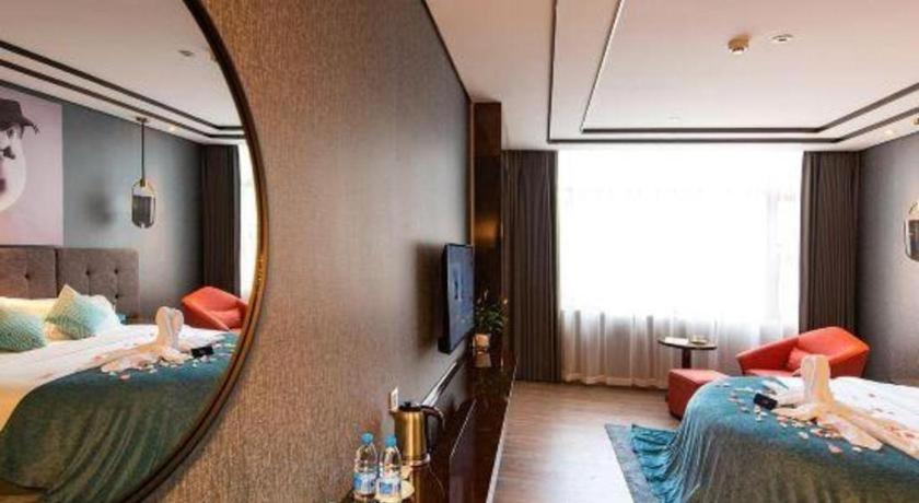 Xana Hotelle-Hotel Luzhou Baizitu Square Buitenkant foto